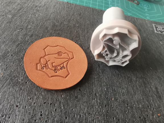 tampon cuir personnalisé impression 3D résine SLA logo sur mesure