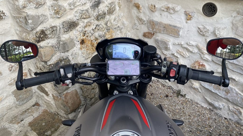 Support téléphone moto